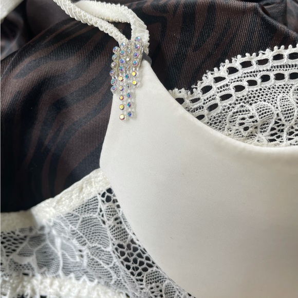 Designer French lingerie • size 34A • Demi-cup - Picture 4 of 5